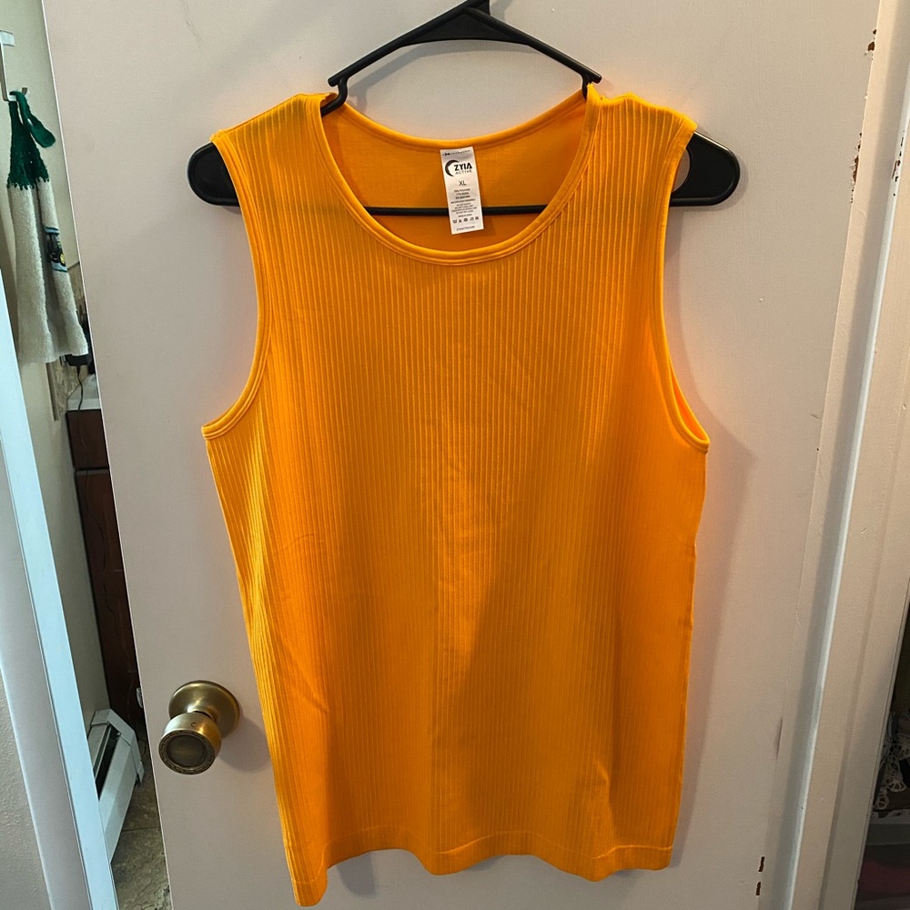 NWOT Zyia Parallel Tank